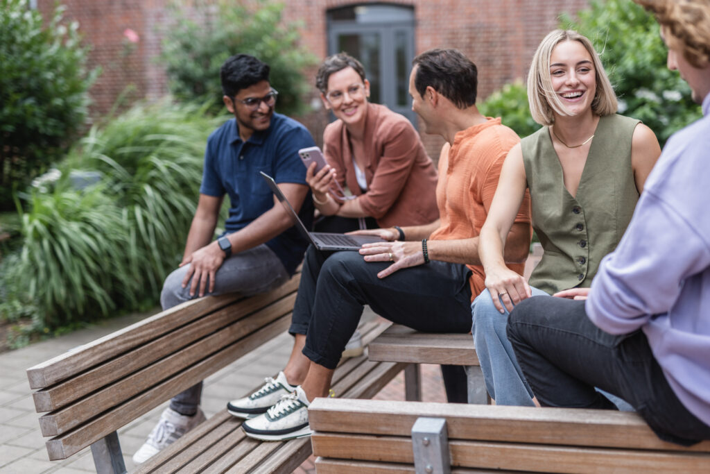 Symbolic image for People & Organization